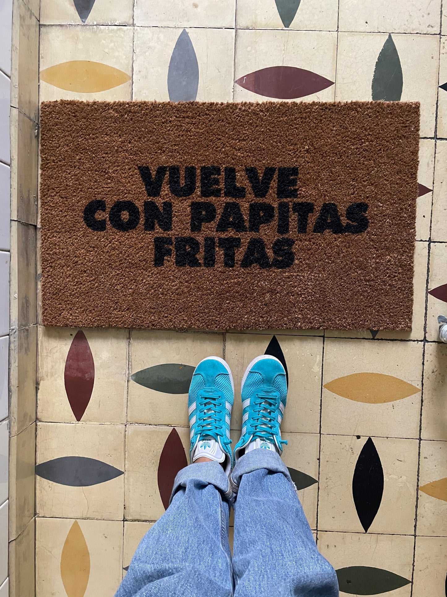 VUELVE CON PAPITAS