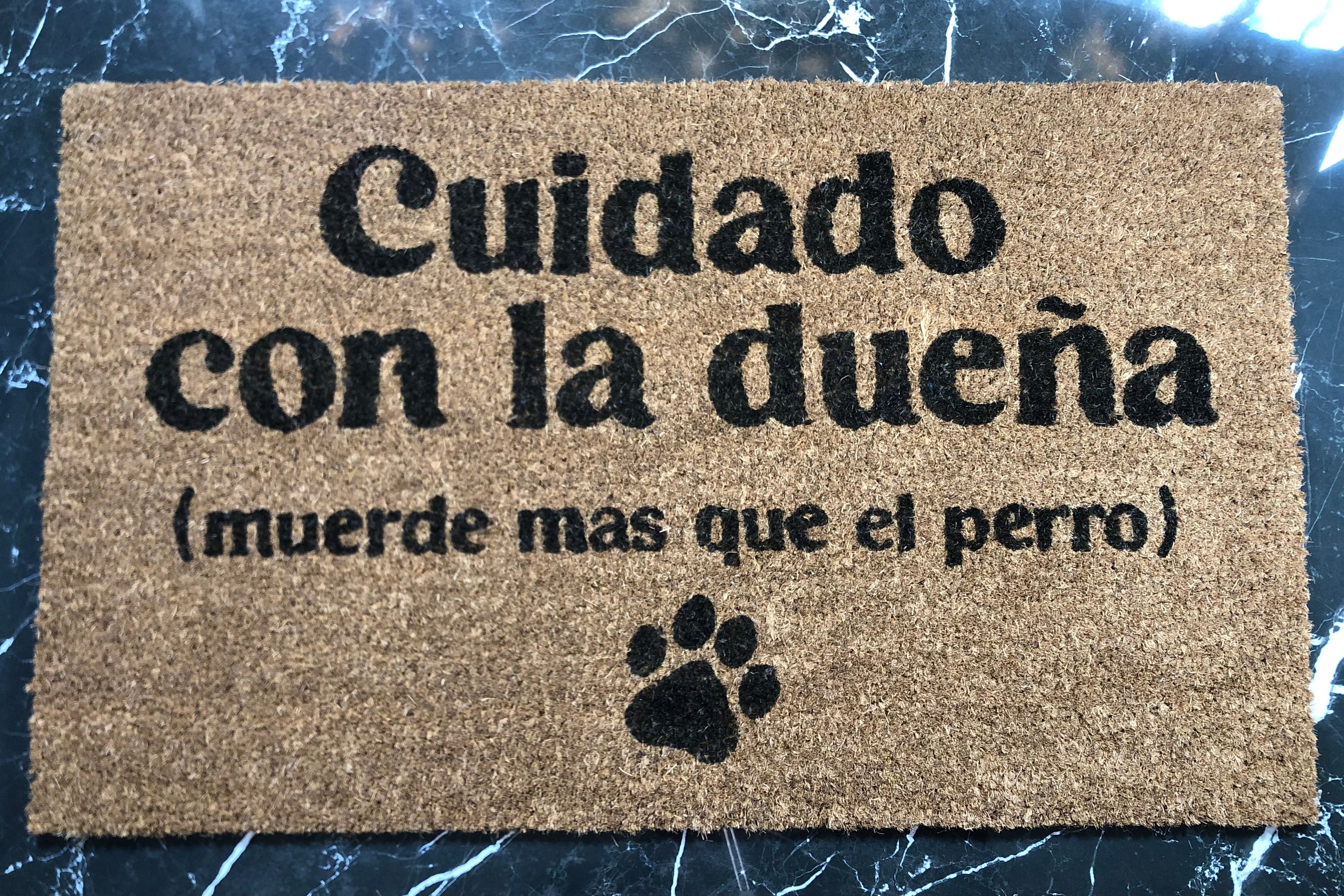 cuidado con la dueña